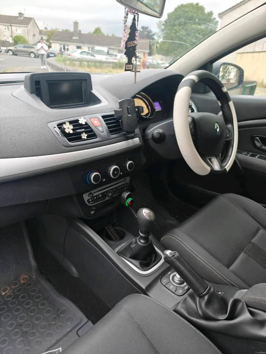 Car - Image 4