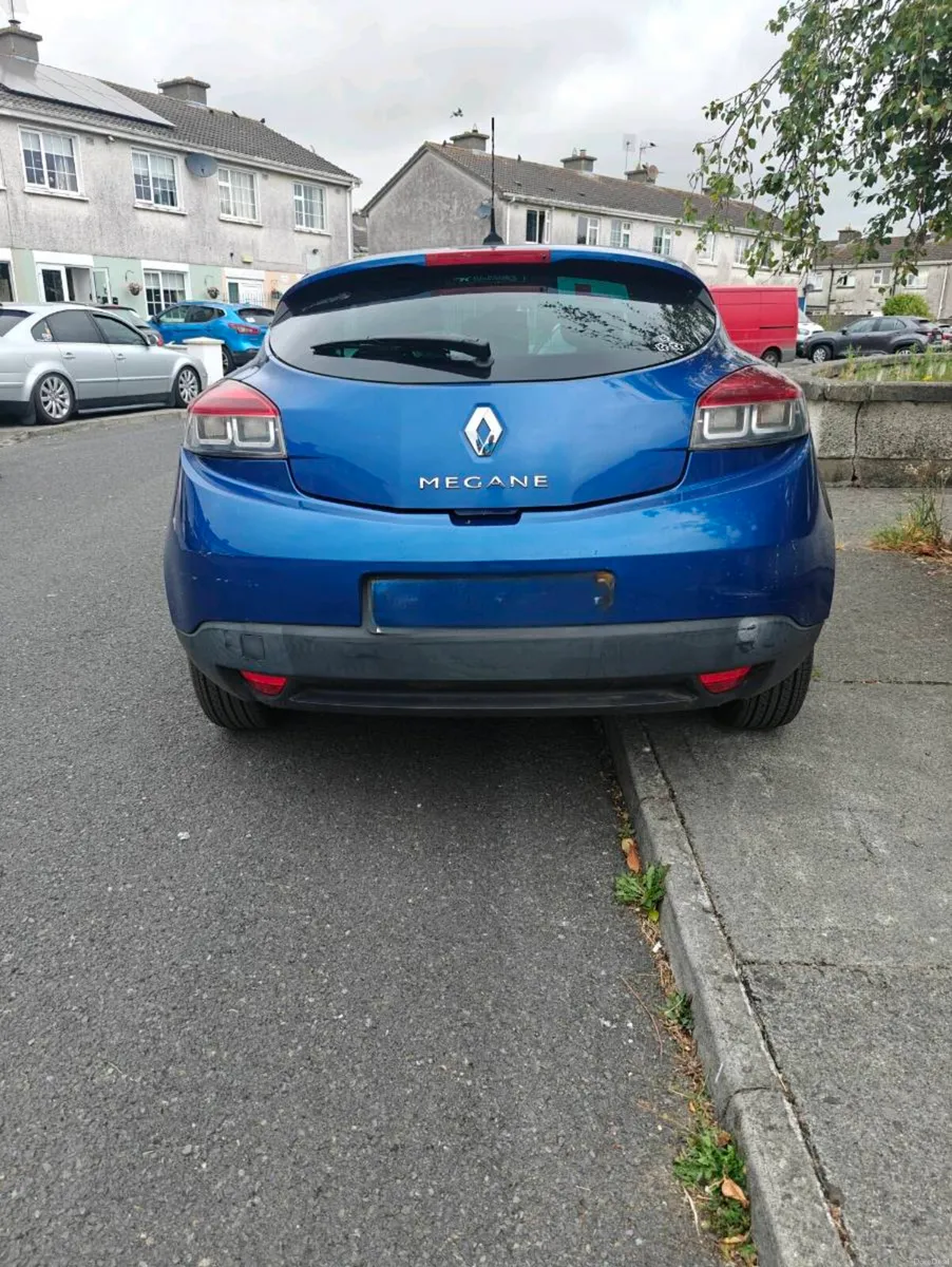 Car - Image 2