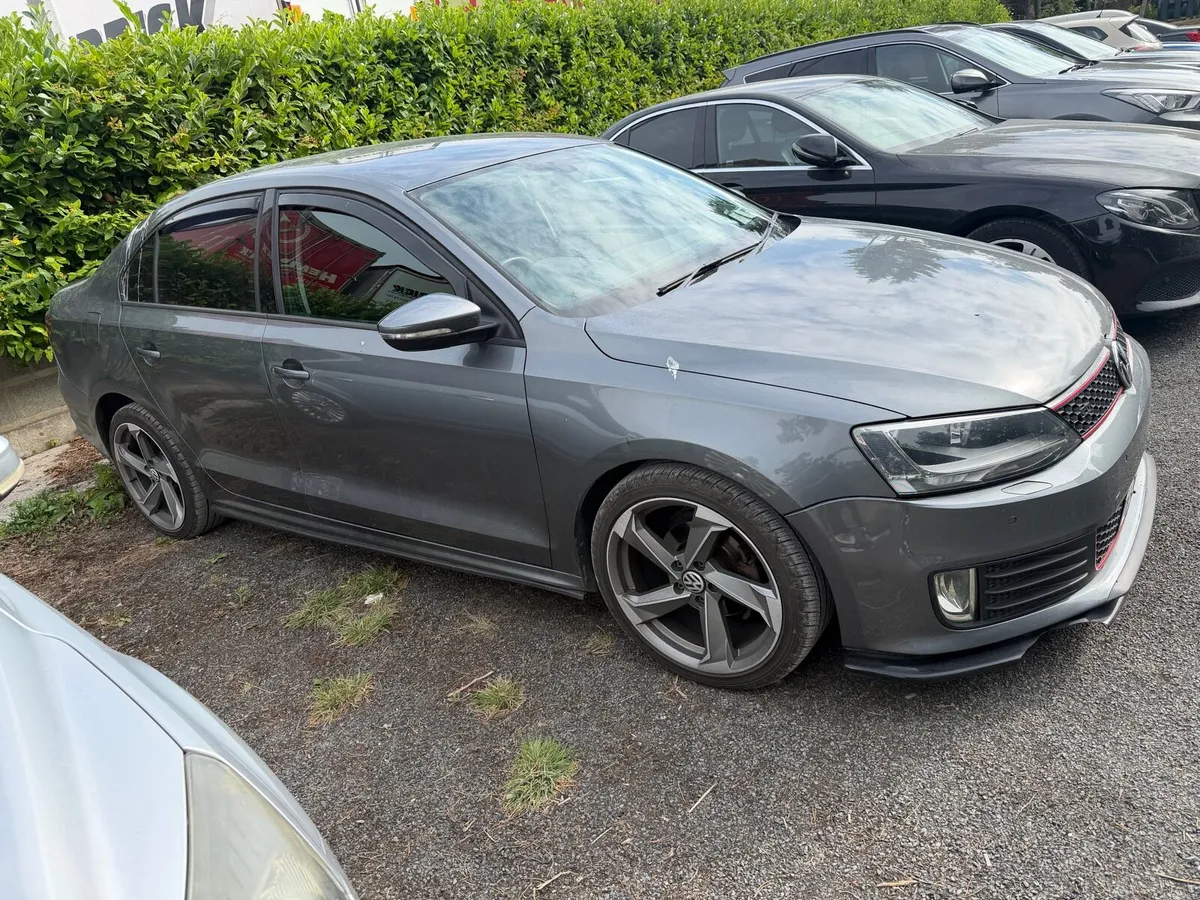 Volkswagen Jetta 2012 - Image 5