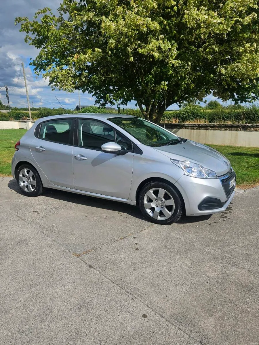 Car - Image 1