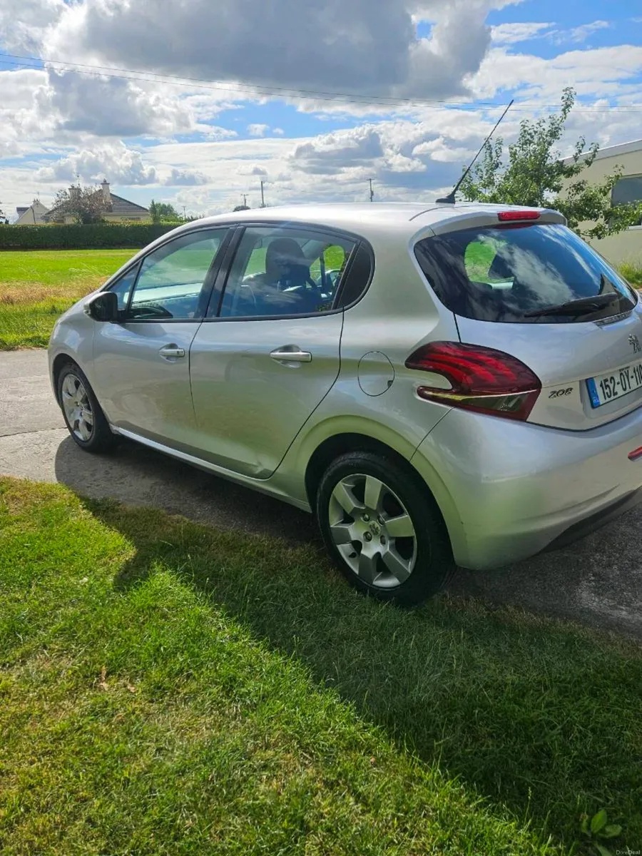 Car - Image 3