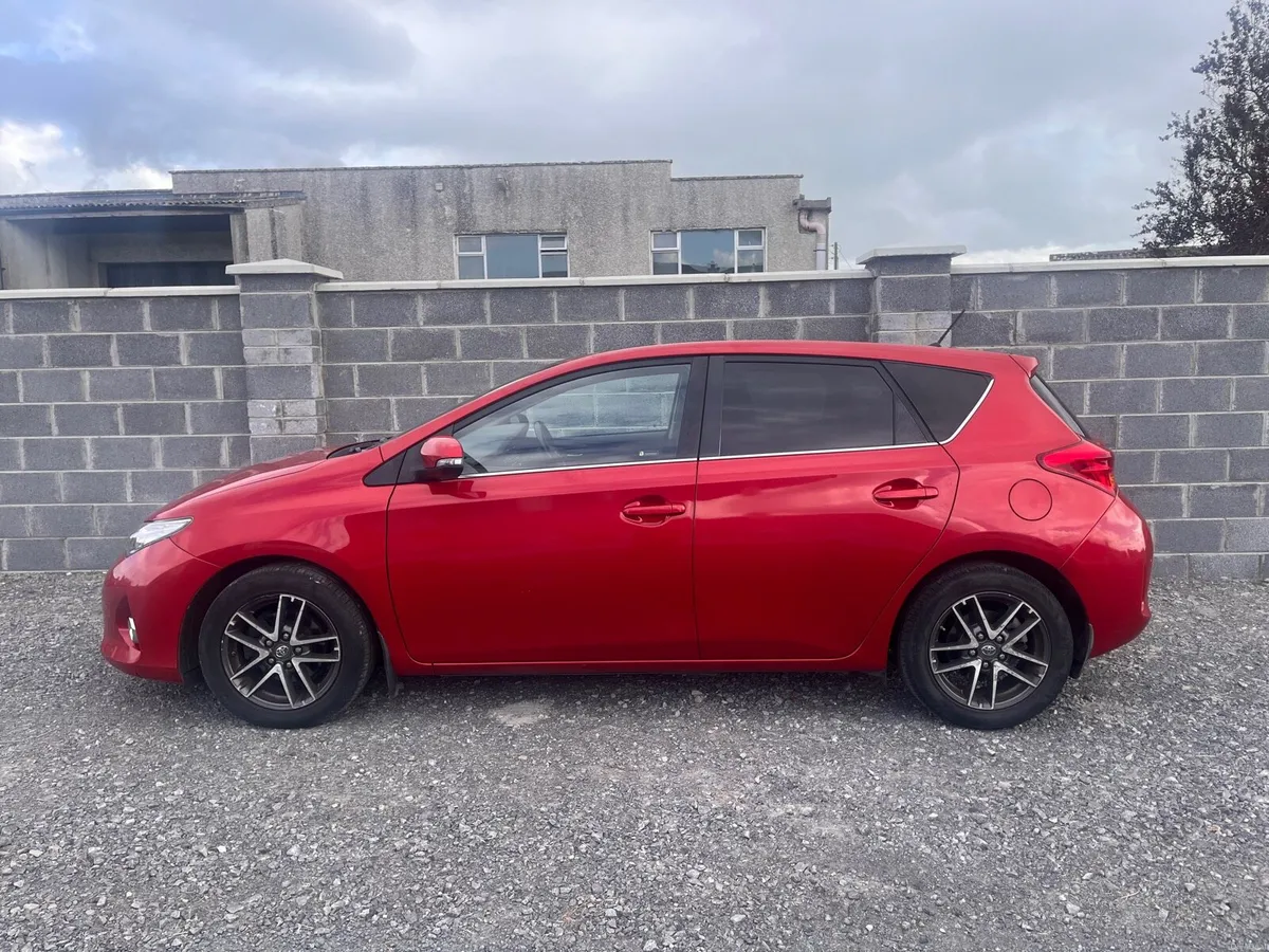 Toyota Auris NCT 05/27 - Image 6