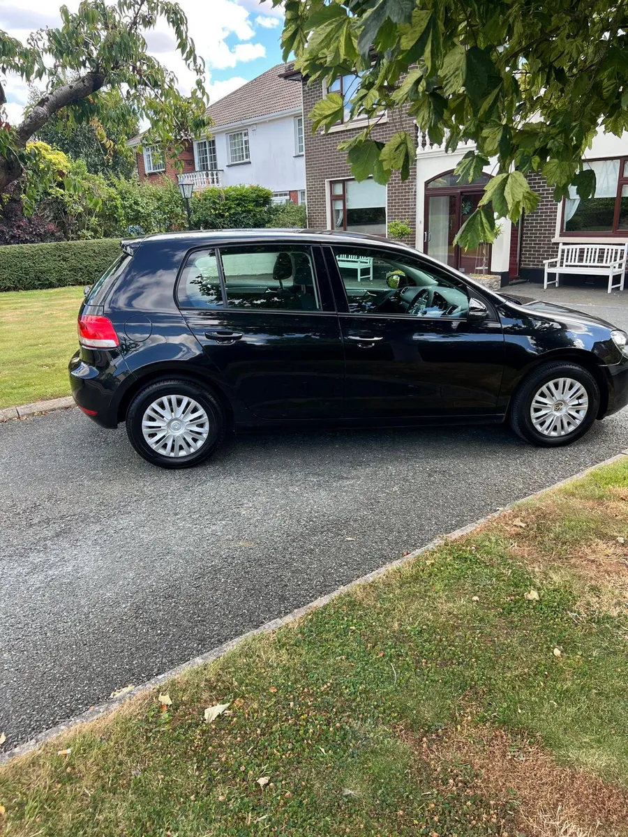 2011 Volkswagen Golf Tdi low kilometres - Image 2