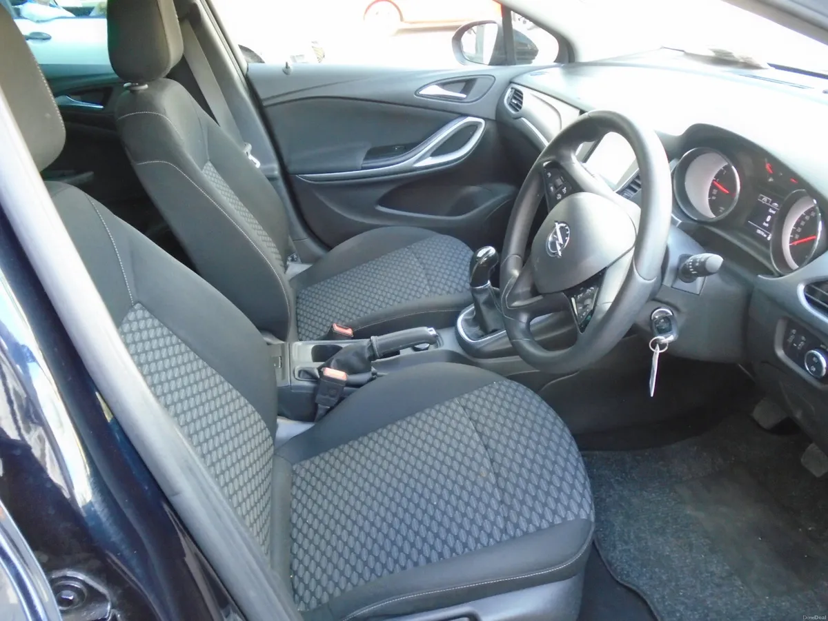 Opel Astra 2018 - Image 6