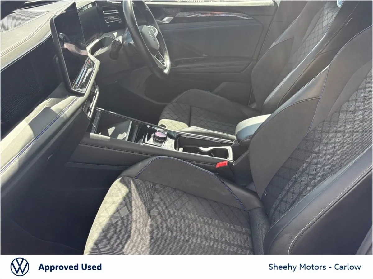 Volkswagen Tiguan 2.0TDI RLINE DSG 5DR - Image 4