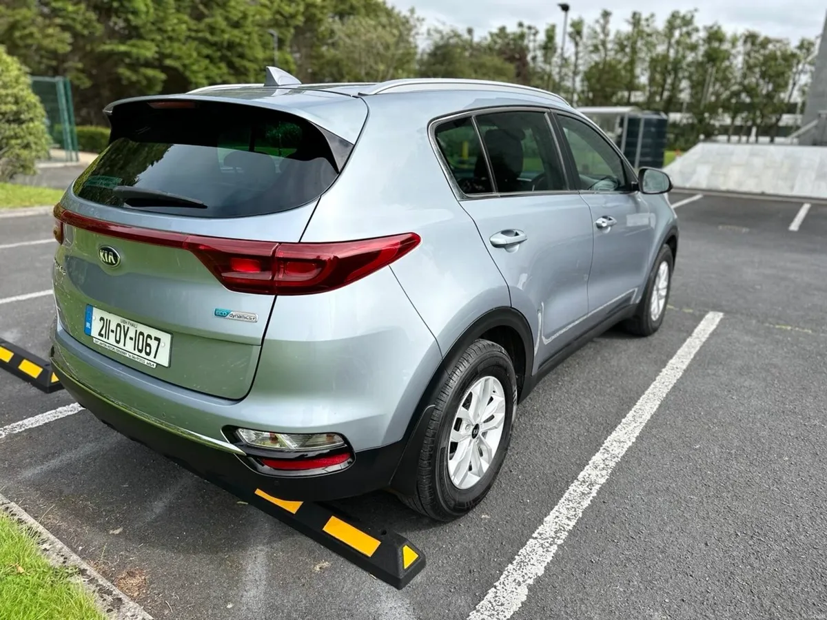 KIA SPORTAGE - Image 2