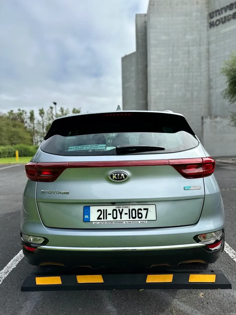 KIA SPORTAGE - Image 4