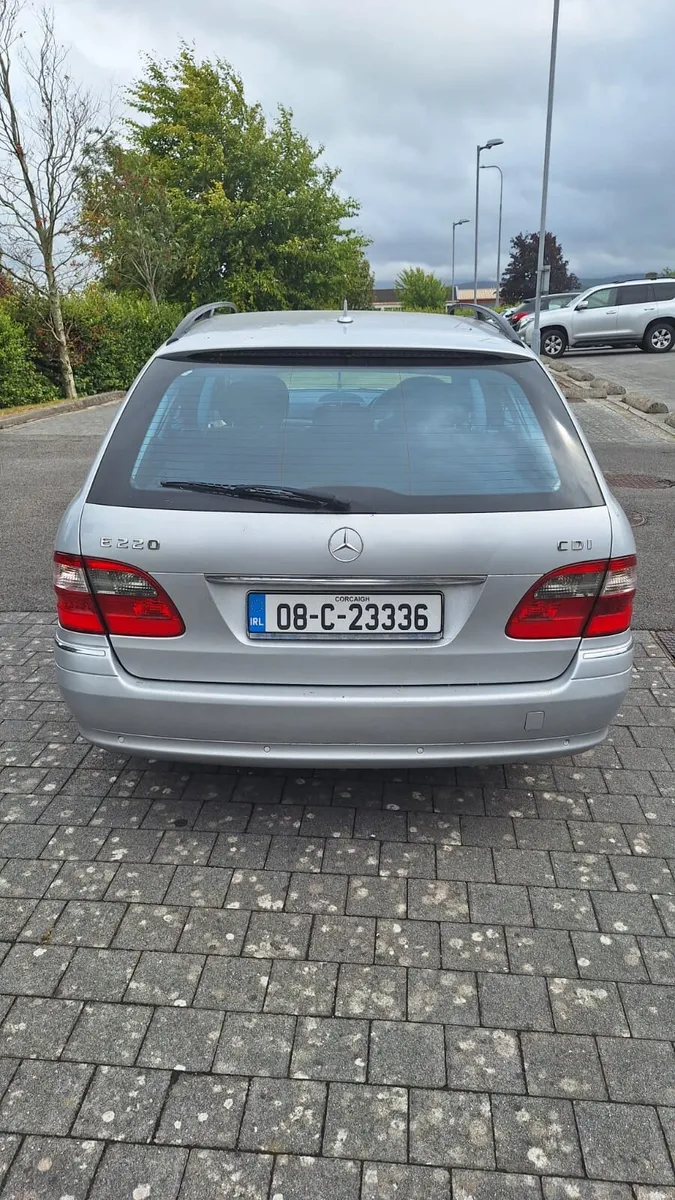 Mersedes Benz - Image 3
