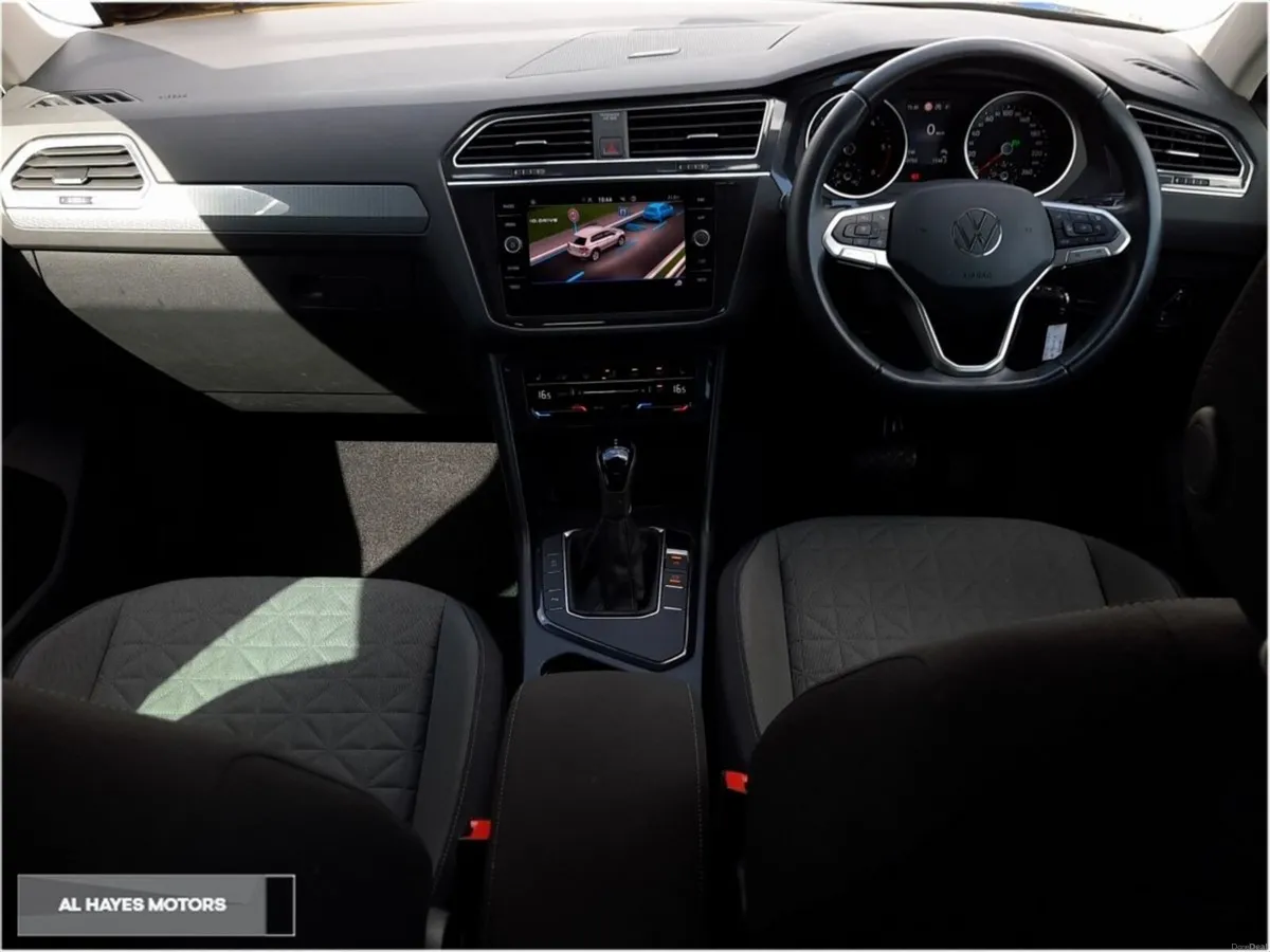 Volkswagen Tiguan AUTOMATIC LIFE 2.0TDI 150HP - Image 2