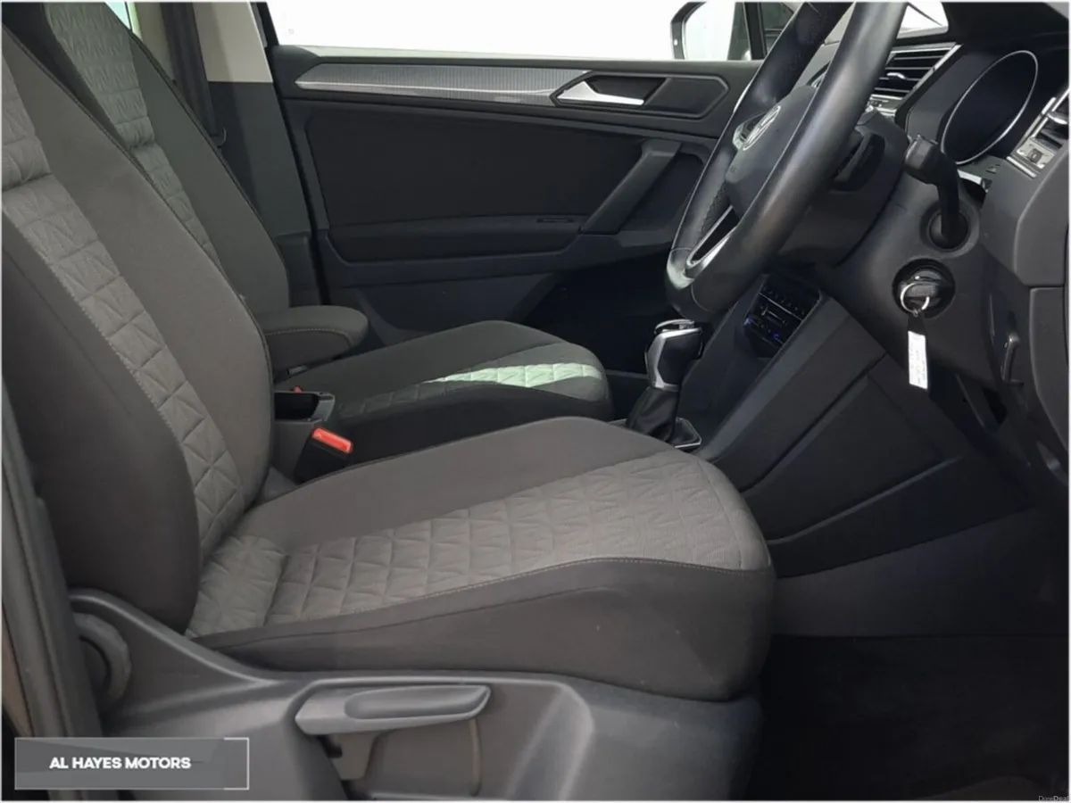 Volkswagen Tiguan AUTOMATIC LIFE 2.0TDI 150HP - Image 4