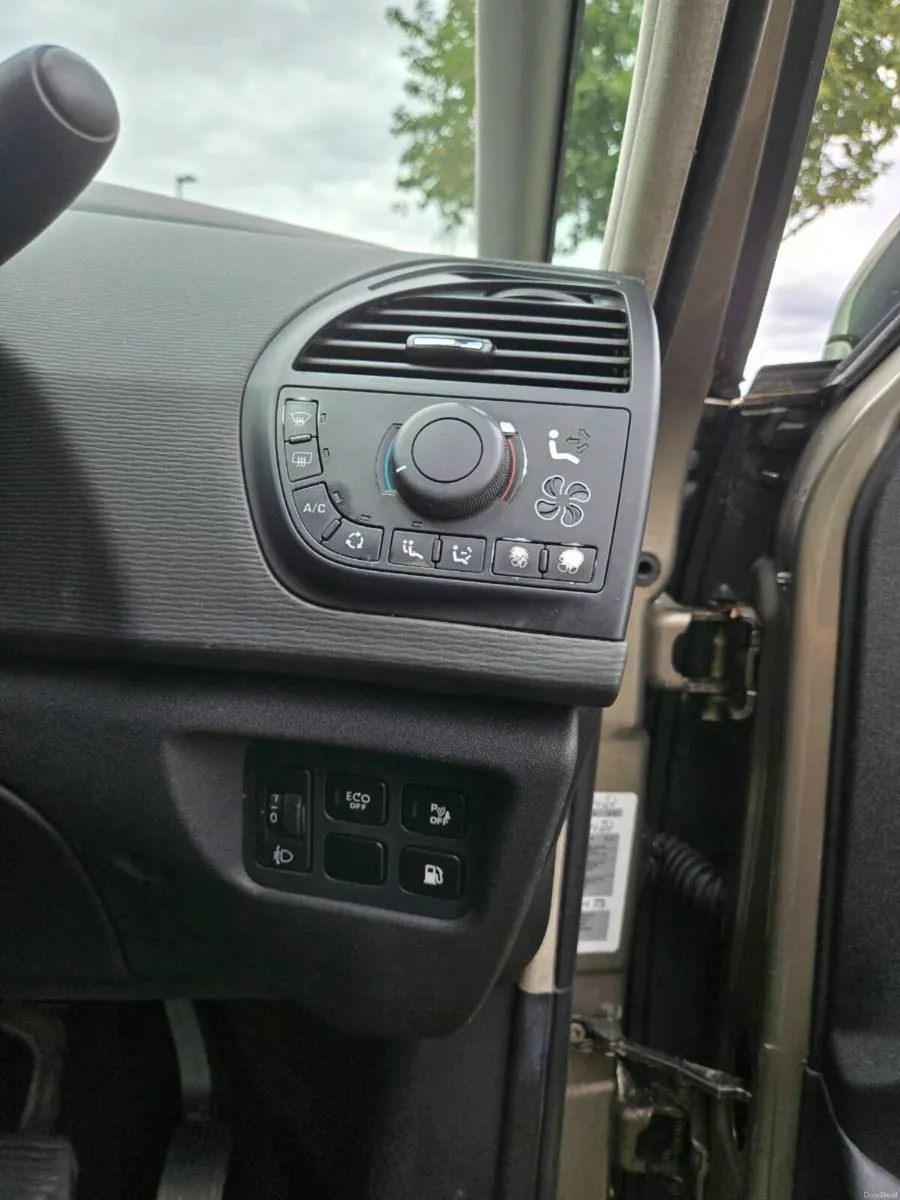 2012 Citroën Grand C4 Picasso VTR+ 1.6 e-HDi 3500€ - Image 4