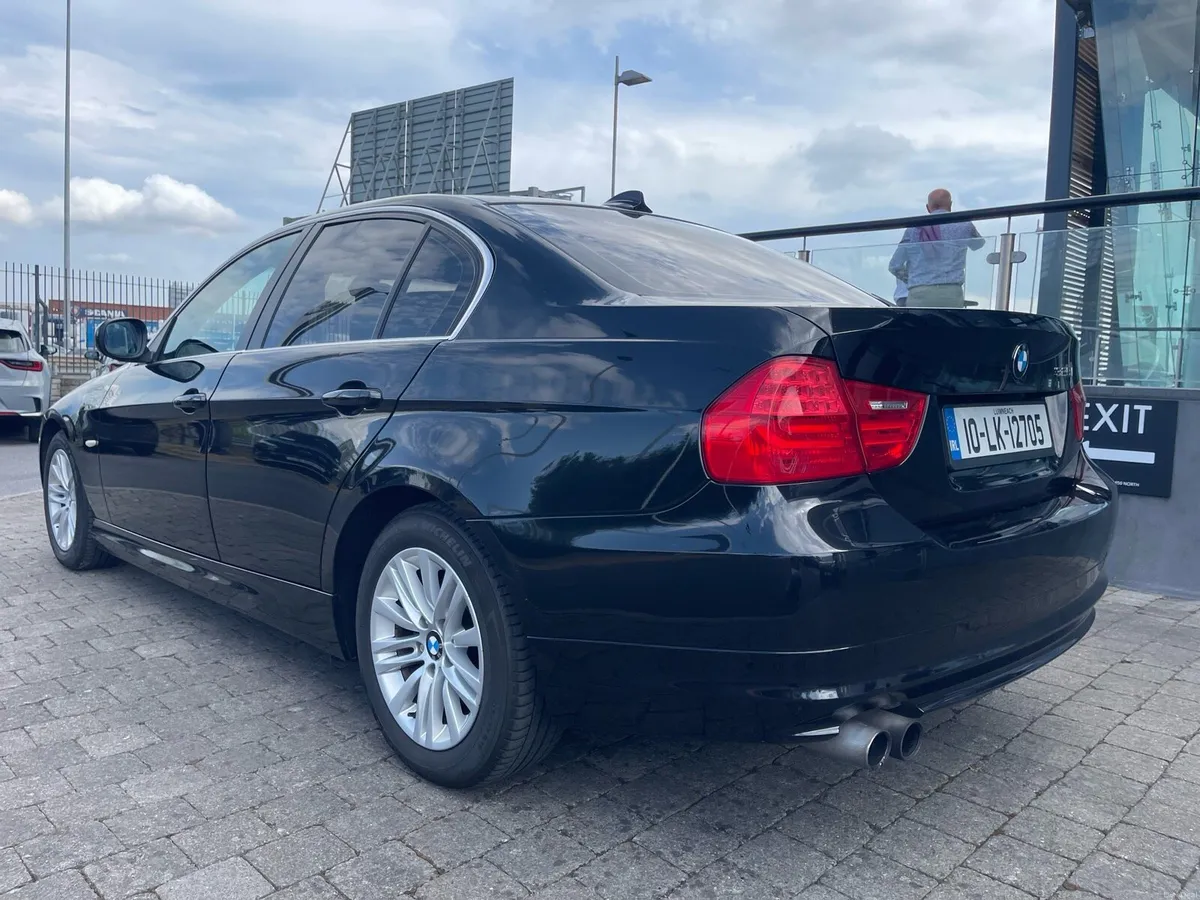 BMW 325I SE AUTOMATIC **LOW MILEAGE** - Image 6