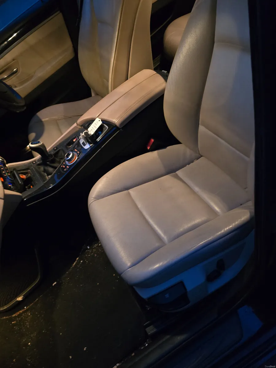 BMW 5-Series 2011 520d se €2200 no offers - Image 4