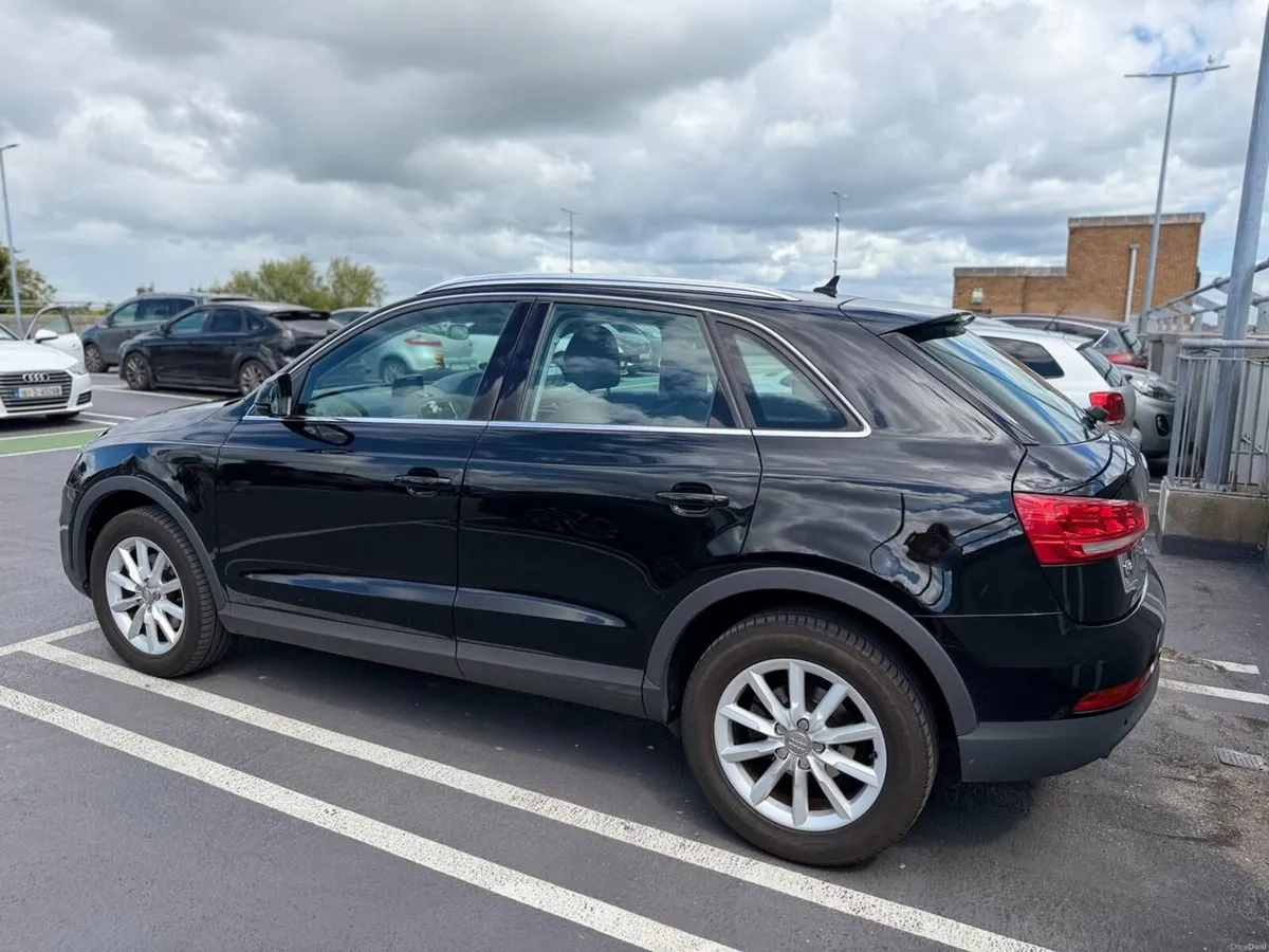 Audi Q3 2012 - Image 5