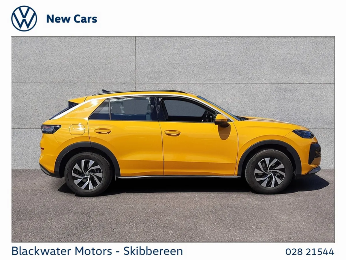 Volkswagen T-Roc 1.5TSI 116BHP LIFE MILD HYBRID WI - Image 6