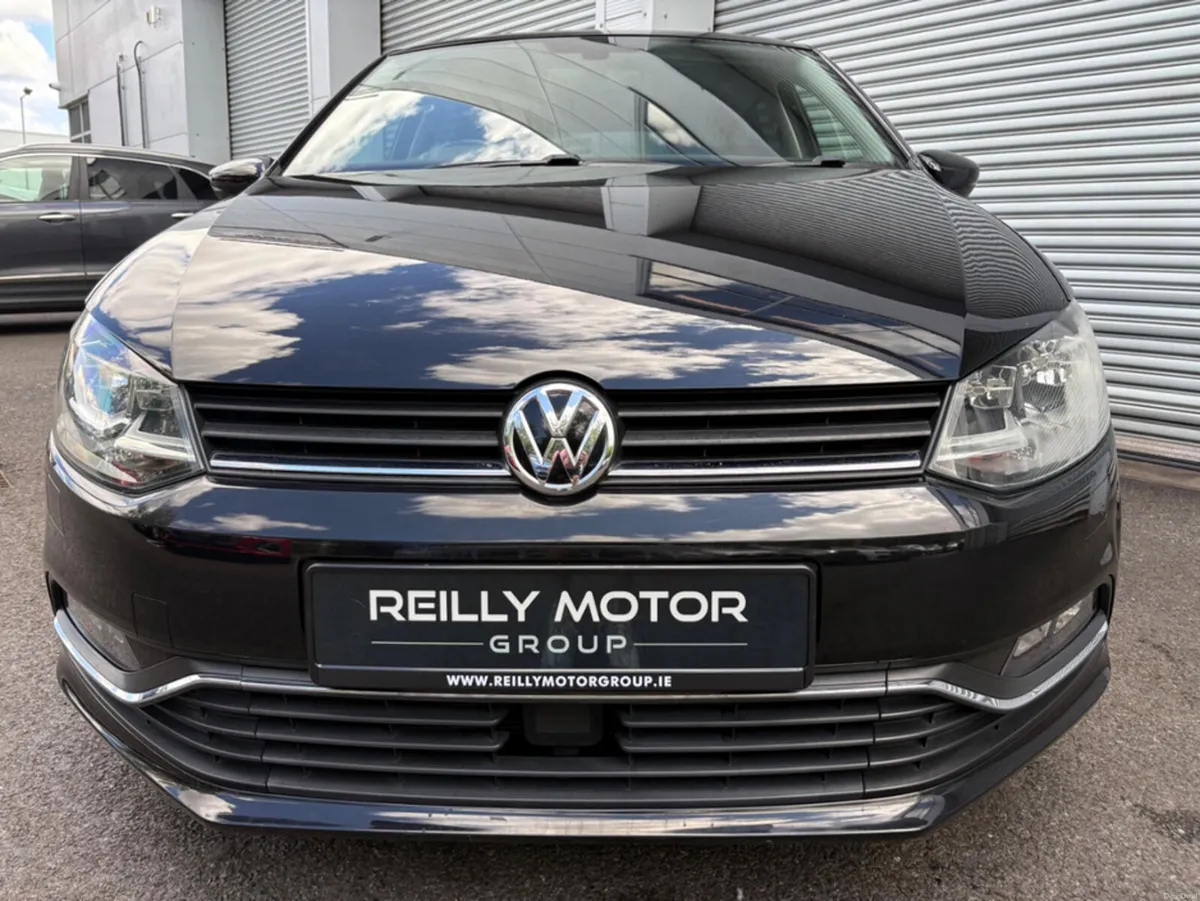 Volkswagen Polo 1.2 PETROL CL AUTO - Image 2