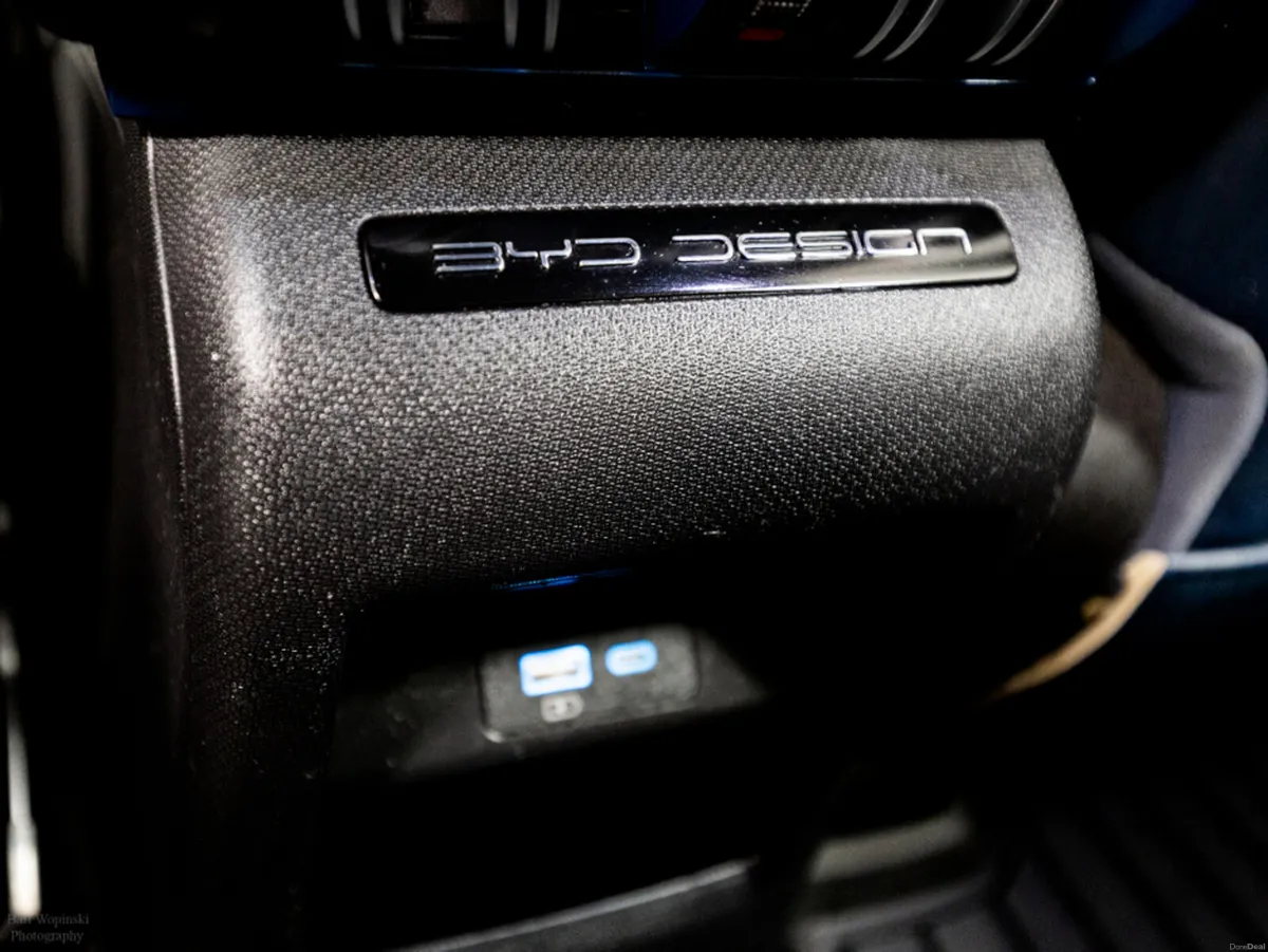 BYD ATTO 3 Design 60kWh 200HP - Image 5