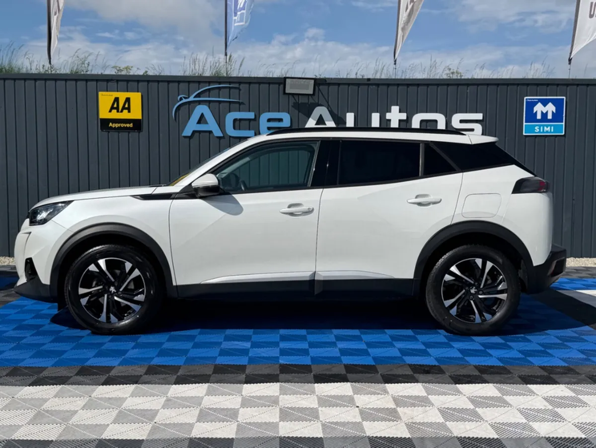 Peugeot 2008 ALLURE - 1.2 PETROL - AUTO - 12M WARR - Image 4