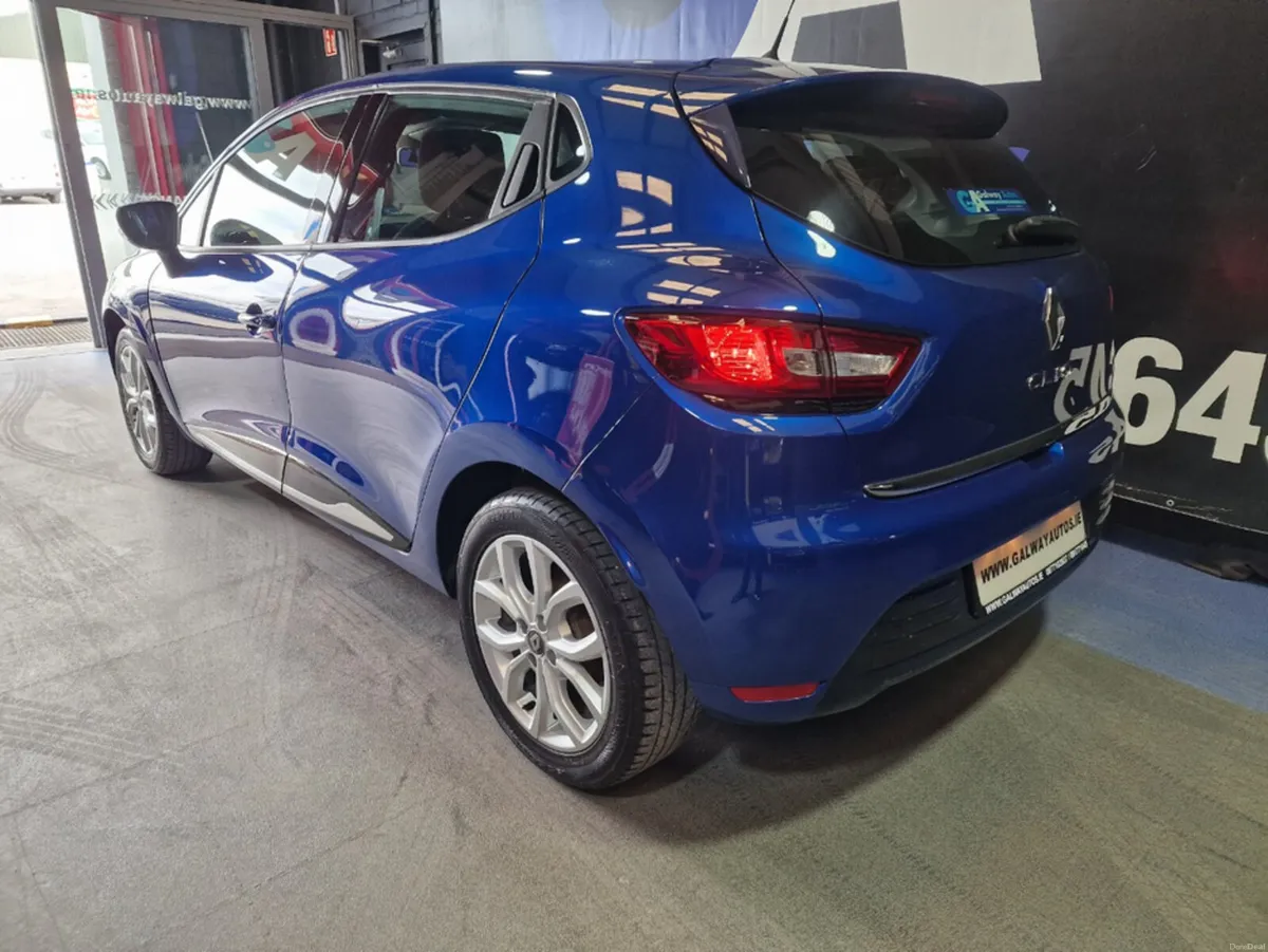 Renault Clio DYNAMIQUE **SAT NAV, CRUISE CONTROL, - Image 6