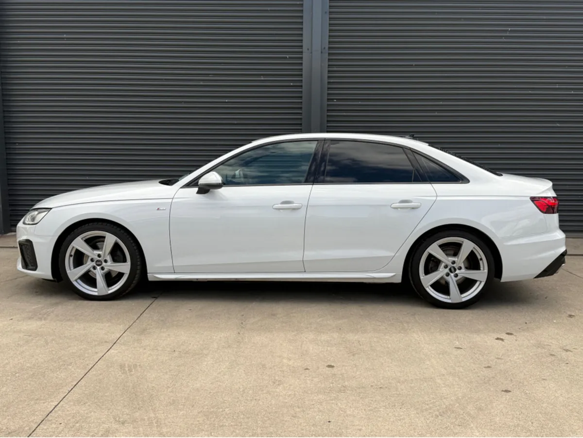 Audi A4 S-LINE 30 TDI AUTOMATIC 136BHP - Image 3
