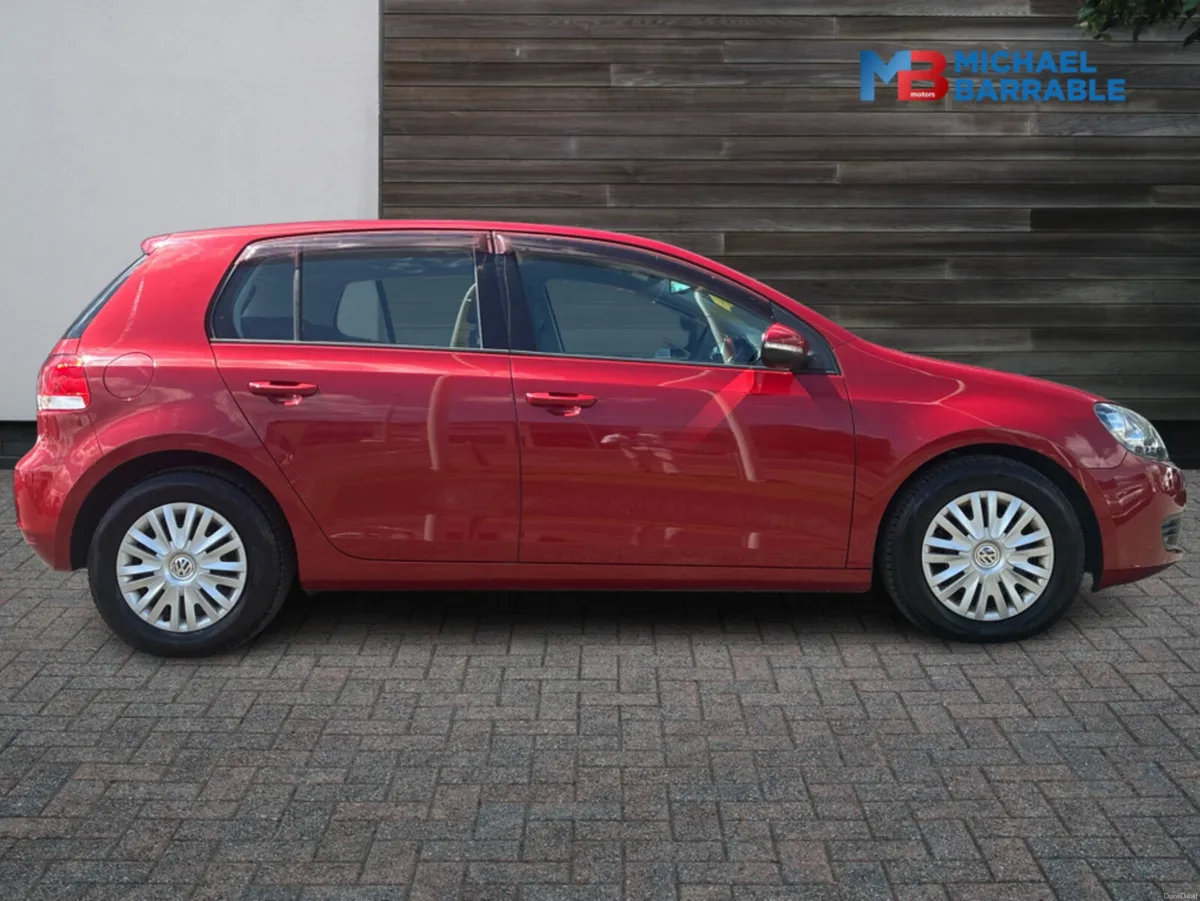 Volkswagen Golf 2011 VW Golf 1.2L Petrol - Image 4