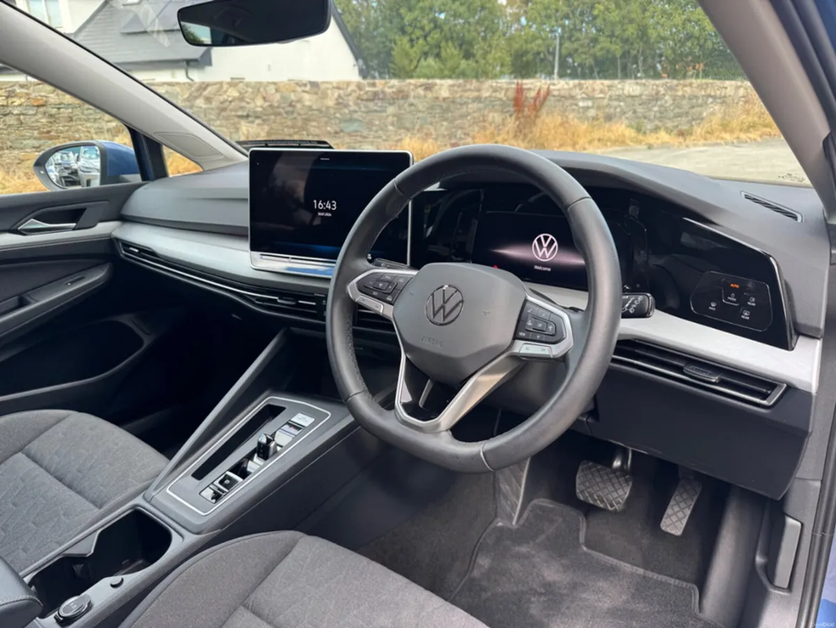 Volkswagen Golf MATCH PHEV S-A DSG - Image 5