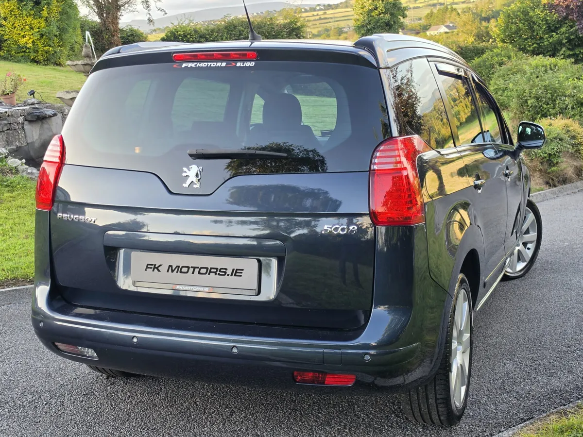 Peugeot 5008 2013 diesel - Image 4