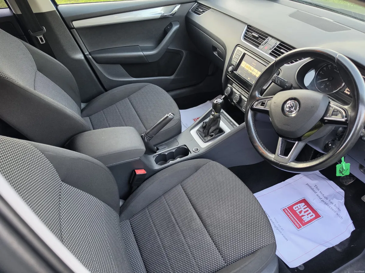 Peugeot 5008 2013 diesel - Image 6