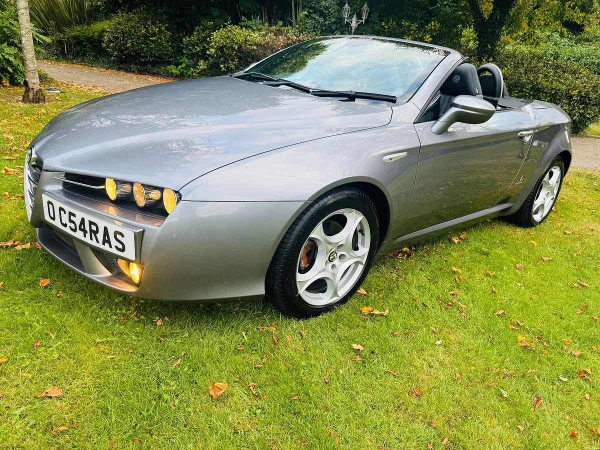 Alfa Romeo Spider 2,2 JTS  Stunning Cabrio Low VRT - Image 1