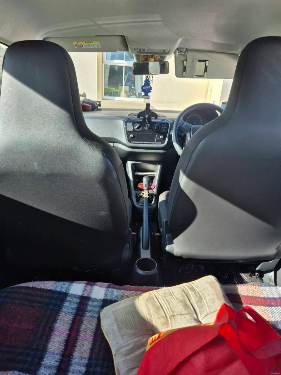 Volkswagen UP! - Image 5