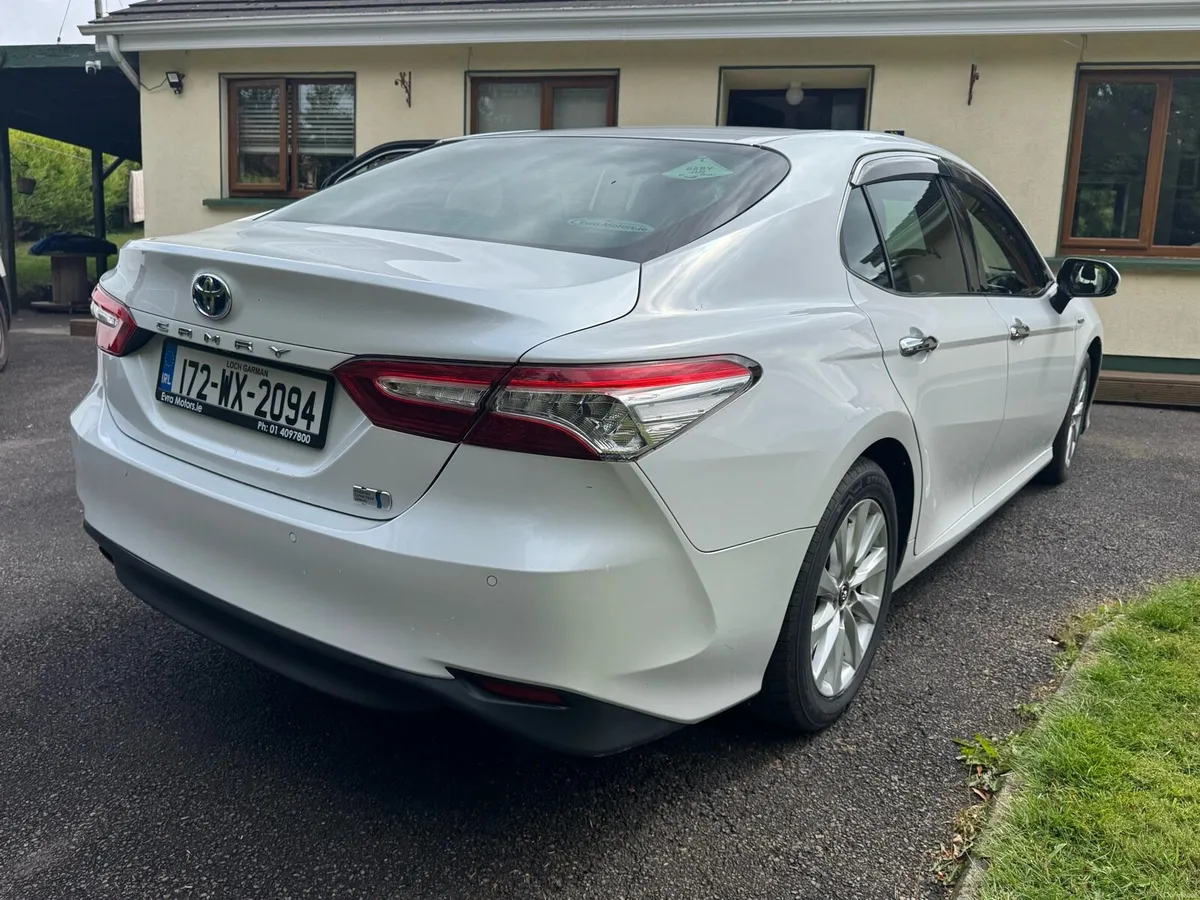 Toyota Camry - Image 3