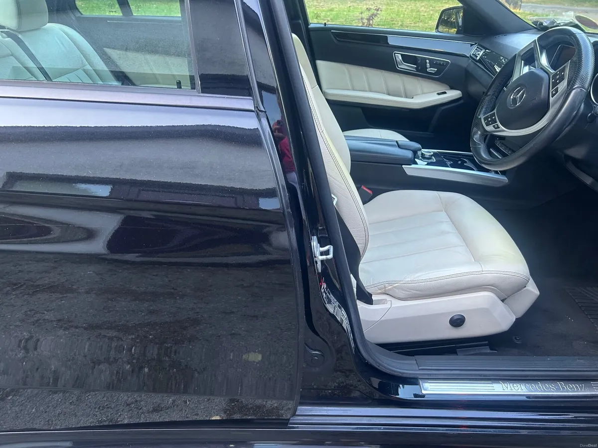 Mercedes-Benz E-Class 2016 - Image 3