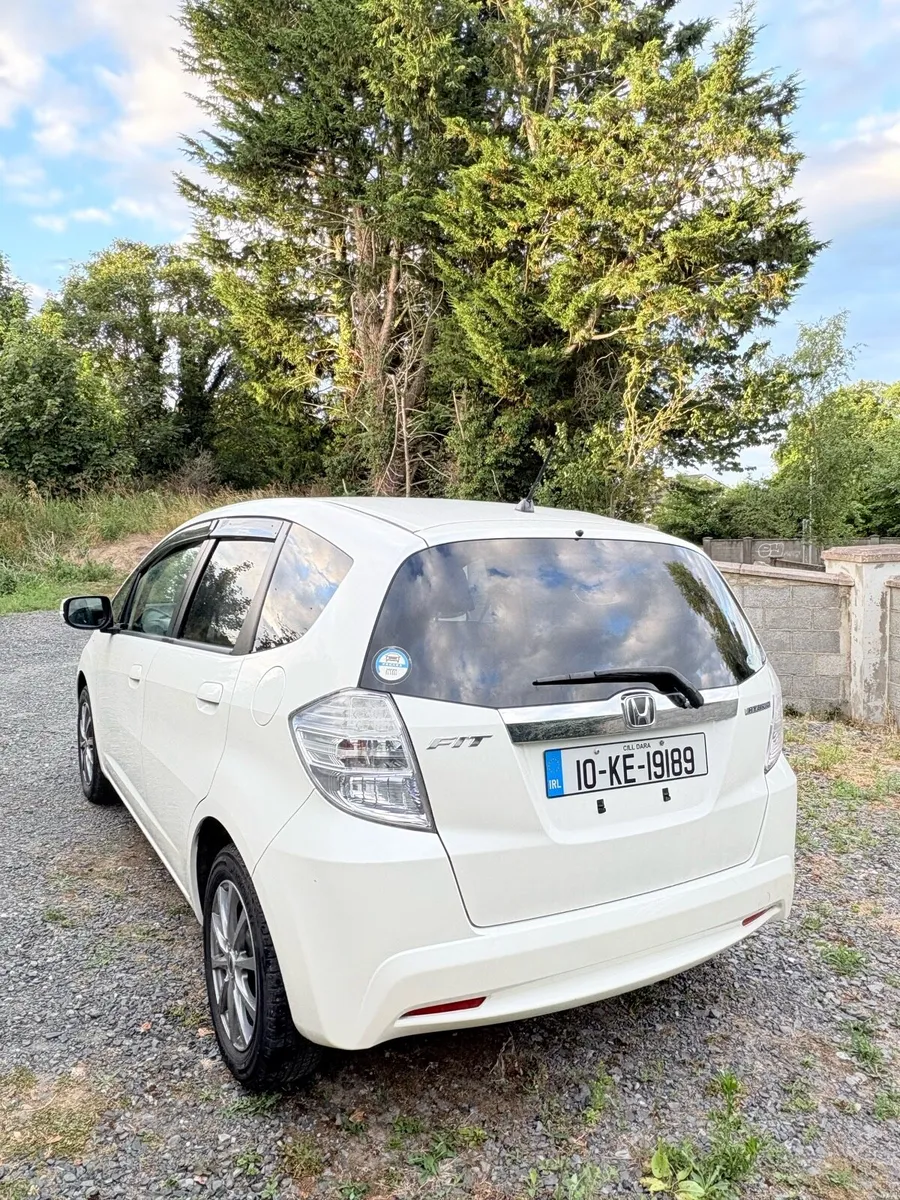 Honda Fit 2010 Automatic [Low mileage] - Image 6