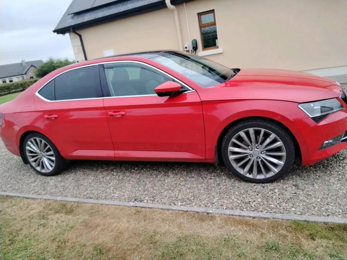 Sport line Skoda Superb - Image 3