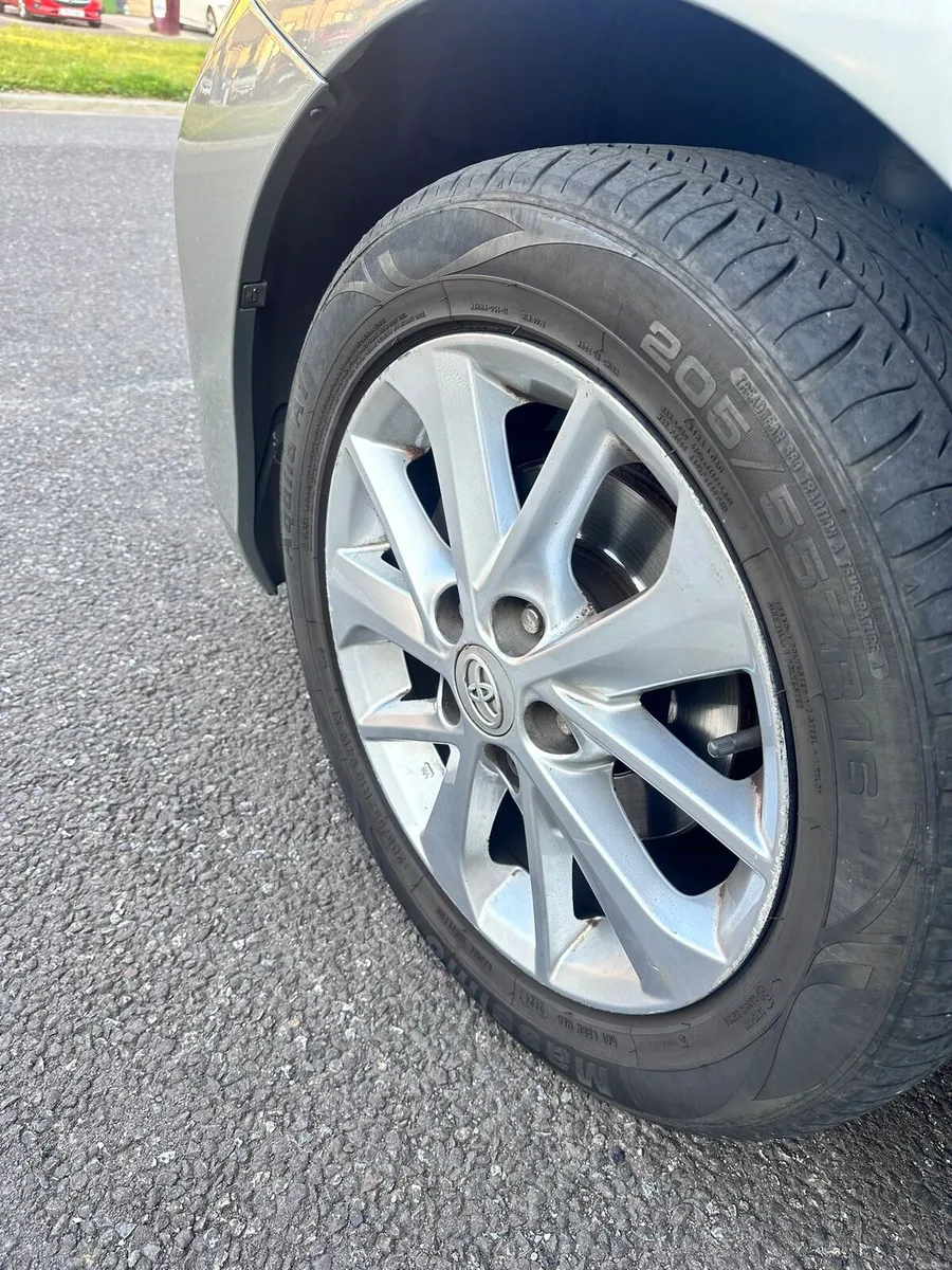 Car - Image 4