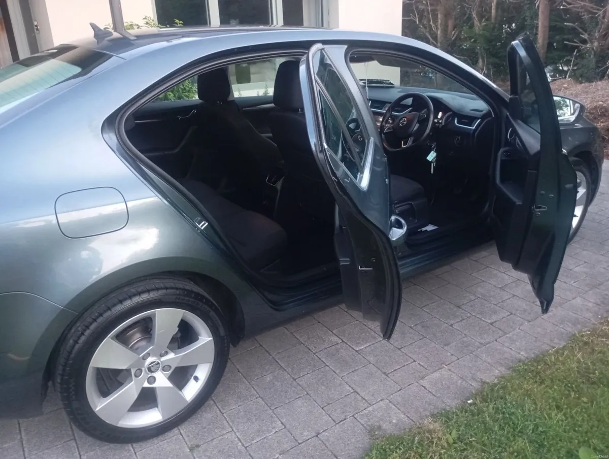 Skoda Octavia 2017 - Image 5