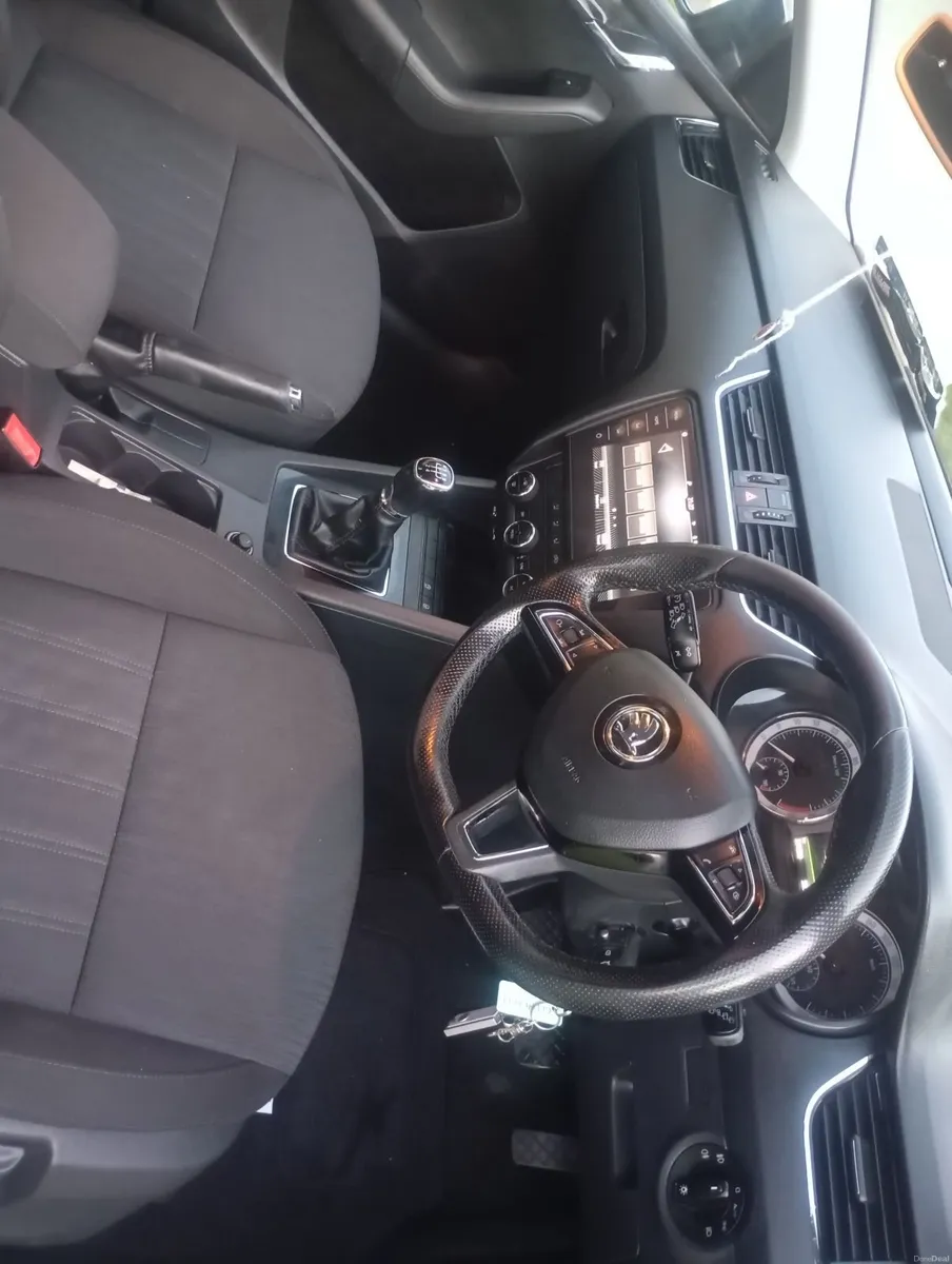 Skoda Octavia 2017 - Image 4