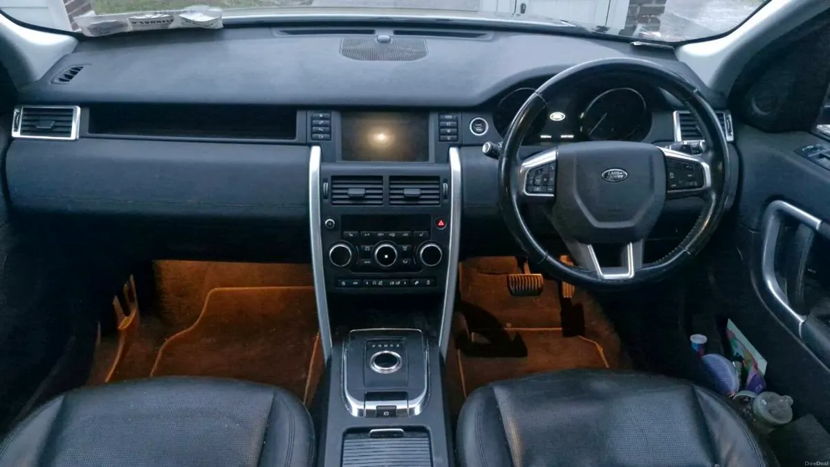 Land rover discovery sport - Image 4