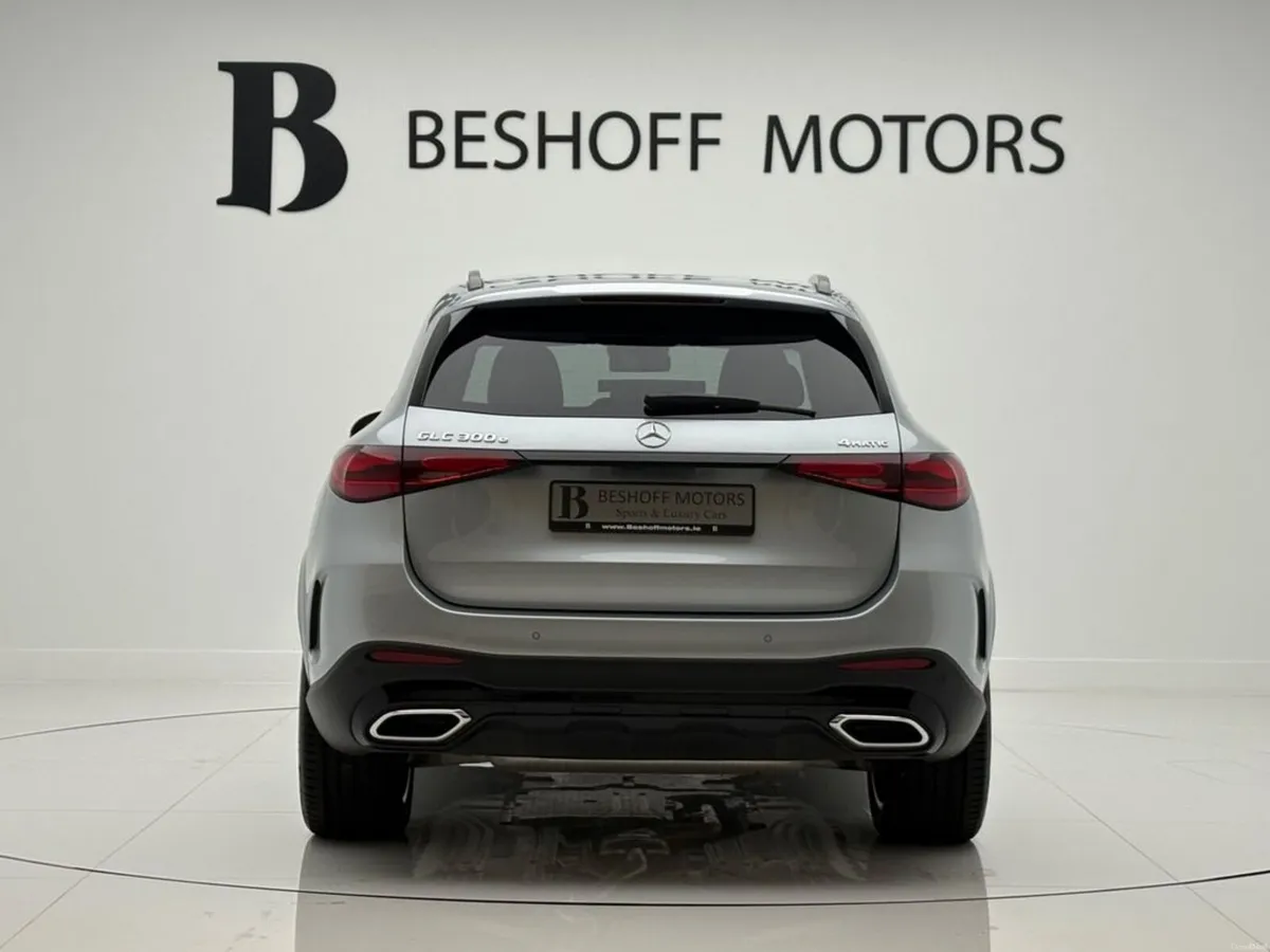 Mercedes-Benz GLC 300e 4MATIC URBAN EDITION=ONLY 2 - Image 6