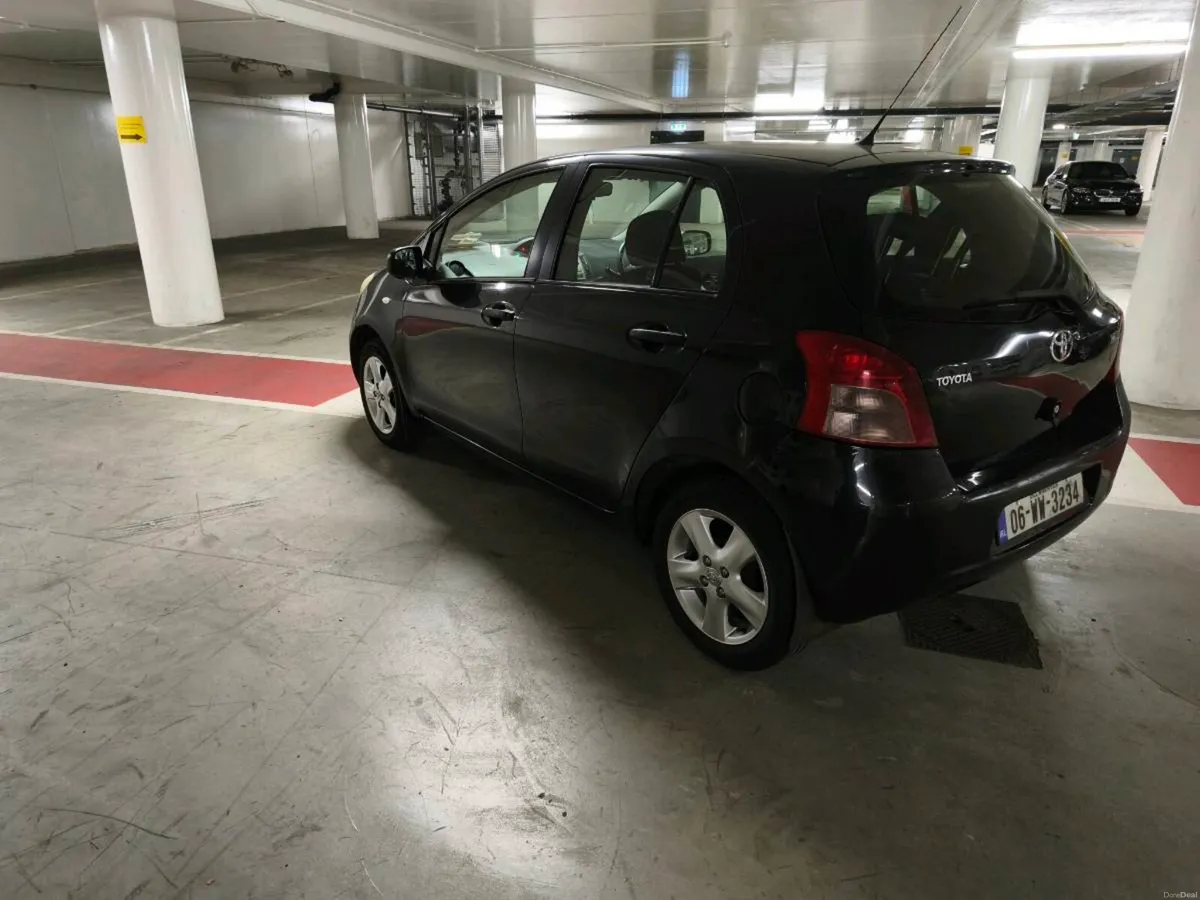 Toyota Yaris low km - Image 4