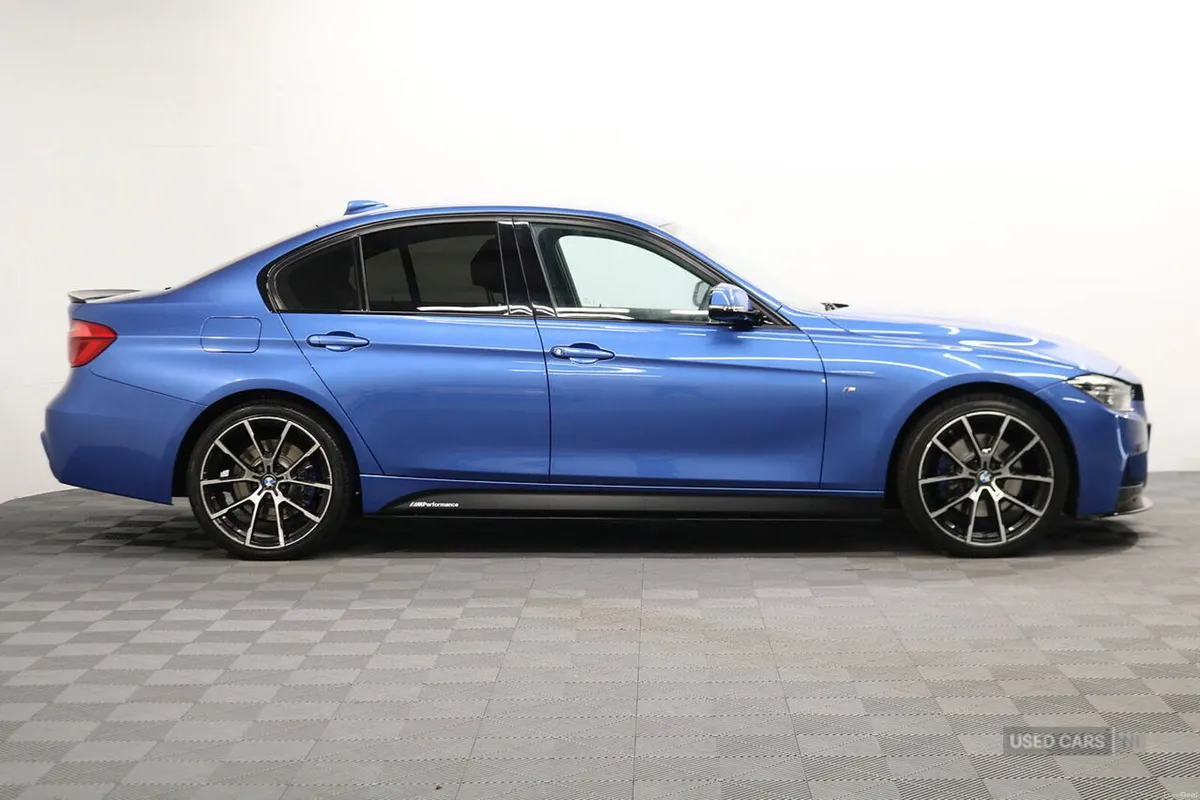 BMW 3-Series 330d M Sport - Image 6
