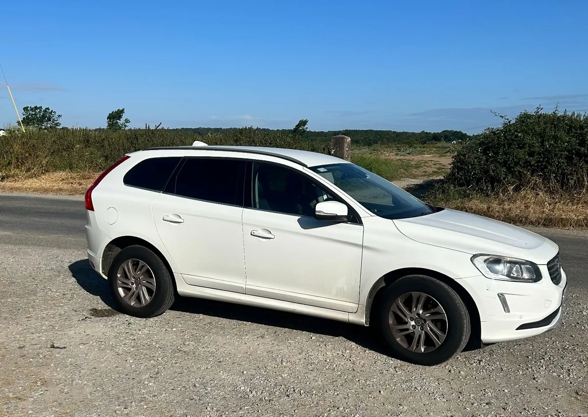 Volvo XC60 2016 - Image 1