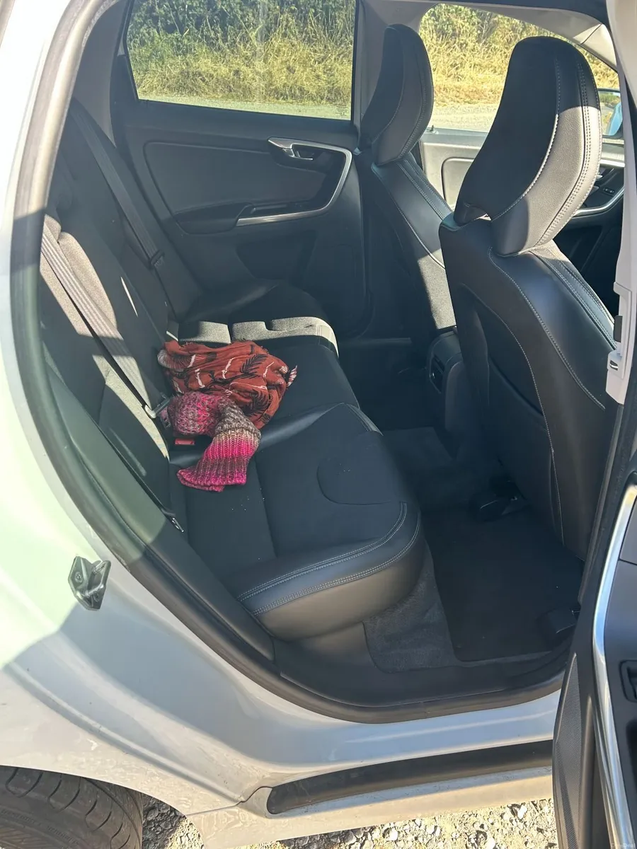 Volvo XC60 2016 - Image 4