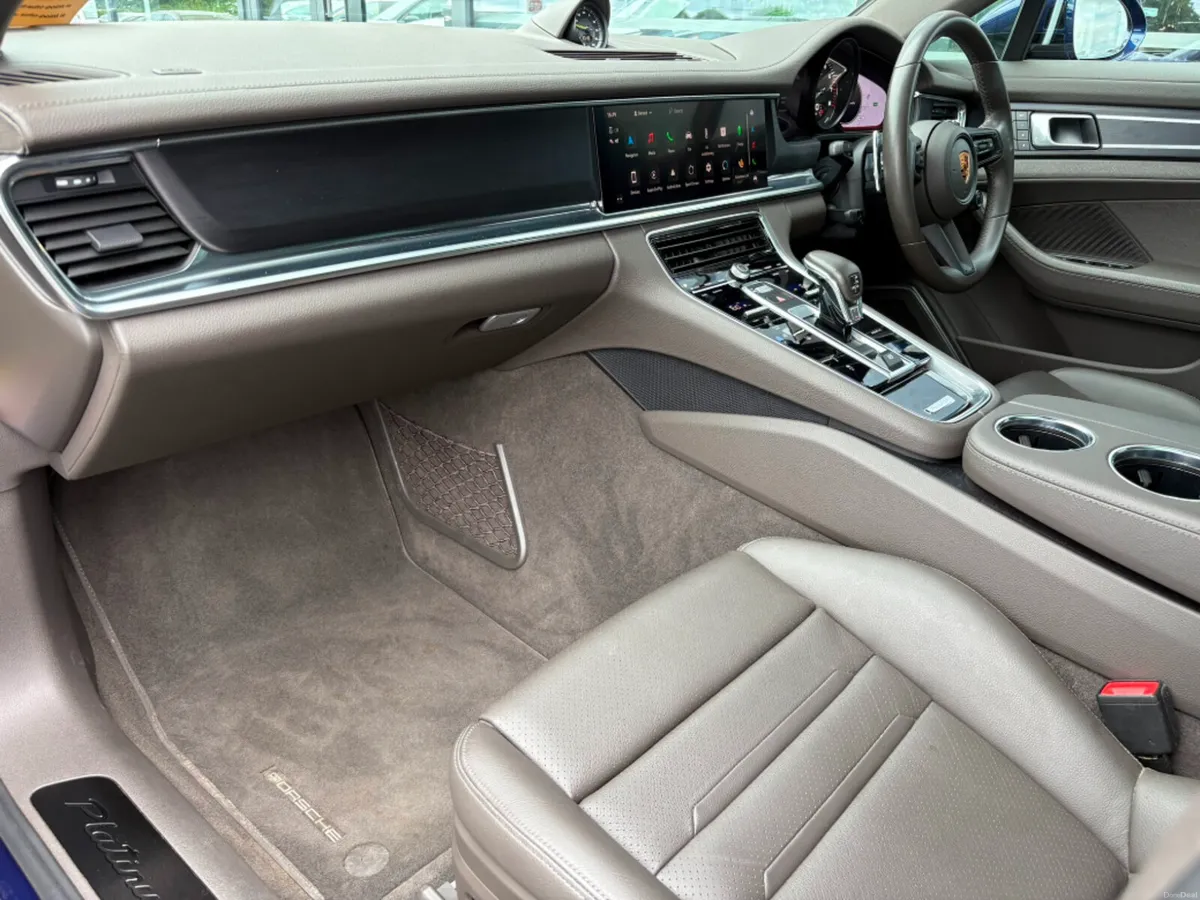 Porsche Panamera 4 e-hybrid Sport Turismo Platinum - Image 6