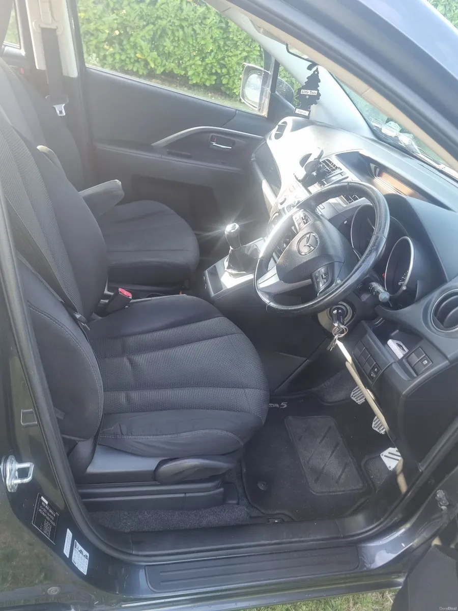 Mazda Mazda5 2013 - Image 5