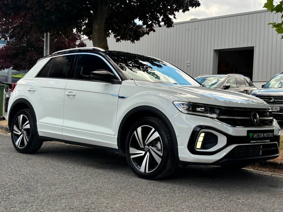 Volkswagen T-Roc R-LINE 2.0 TDI AUTO 12 MONTH WARR - Image 1