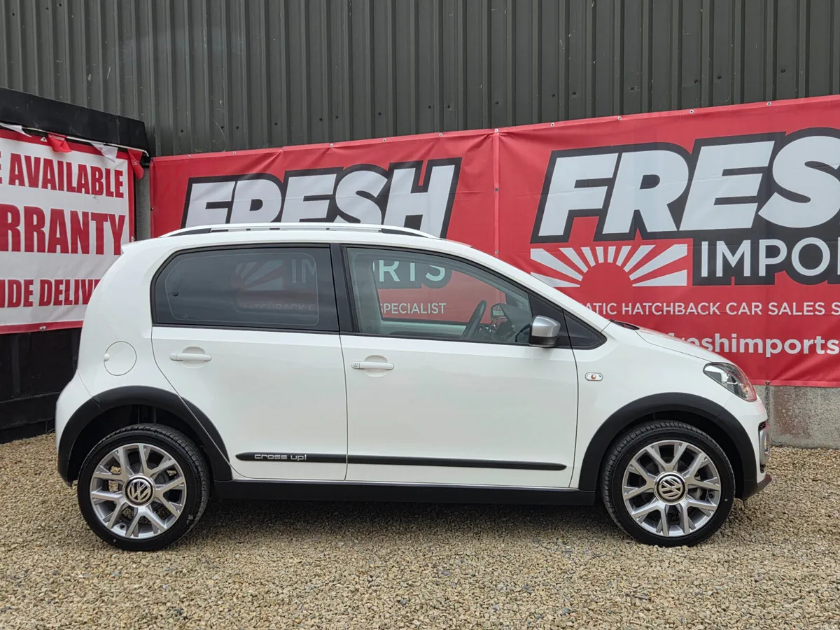 VOLKSWAGEN UP! CROSS AUTO - Image 2