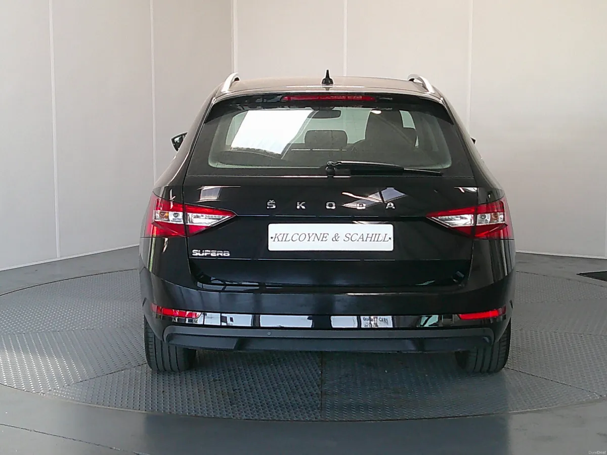 Skoda Superb 2022 - Image 6
