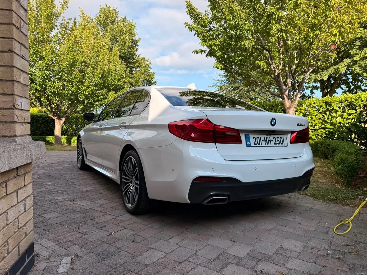 BMW 530e + extended BMW Warranty. - Image 2