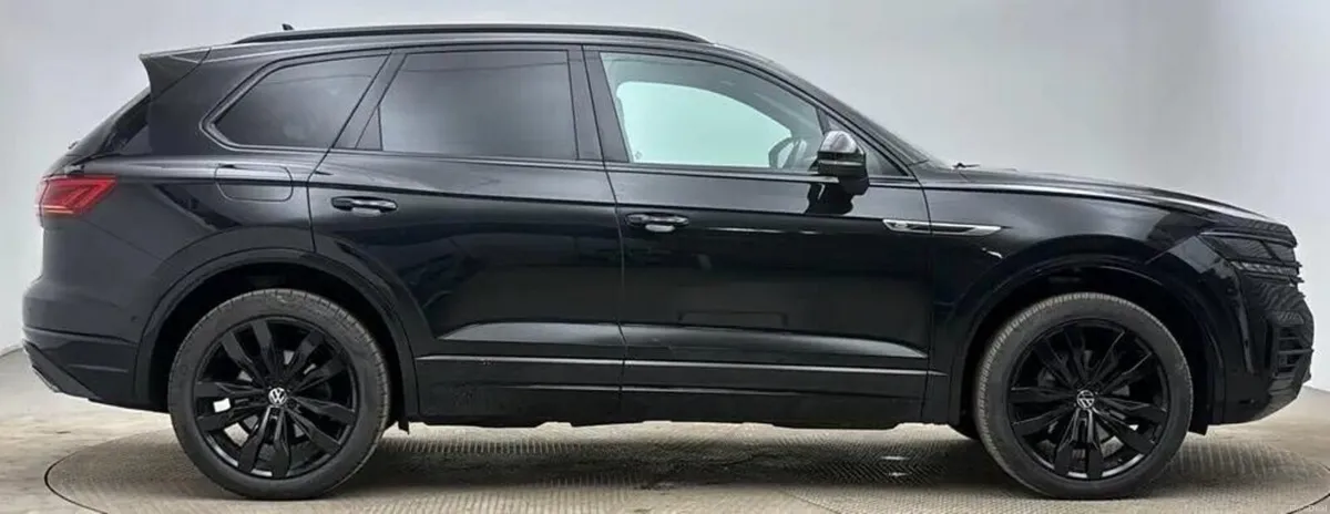 3.0 TDI V6 Black Edition SUV 5dr Diesel Tiptronic - Image 2